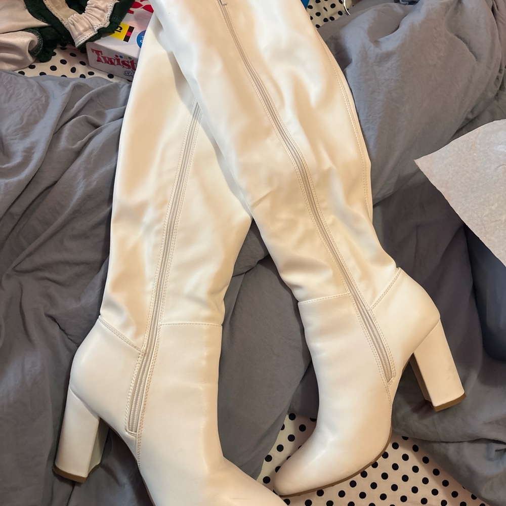 TOP Moda White Heeled Knee-High Boots